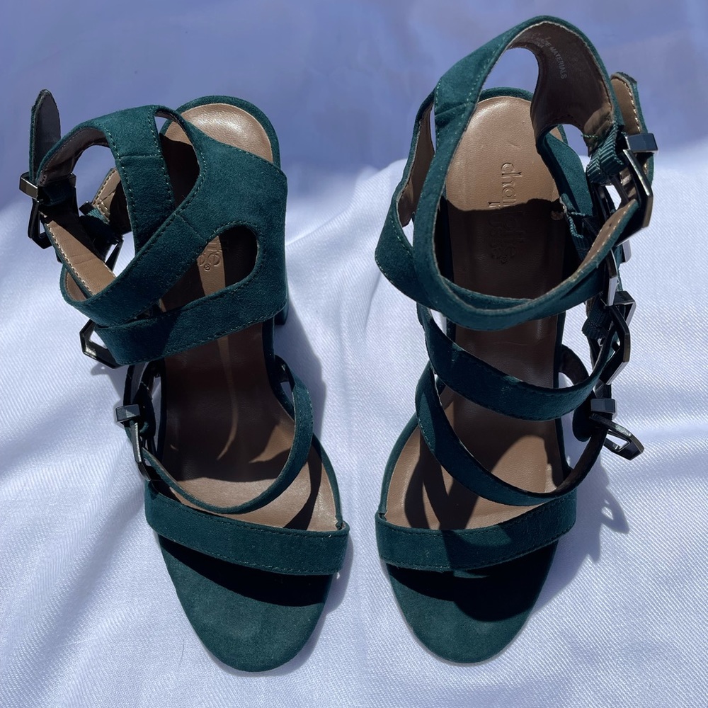 Heels - Picture 3 of 4